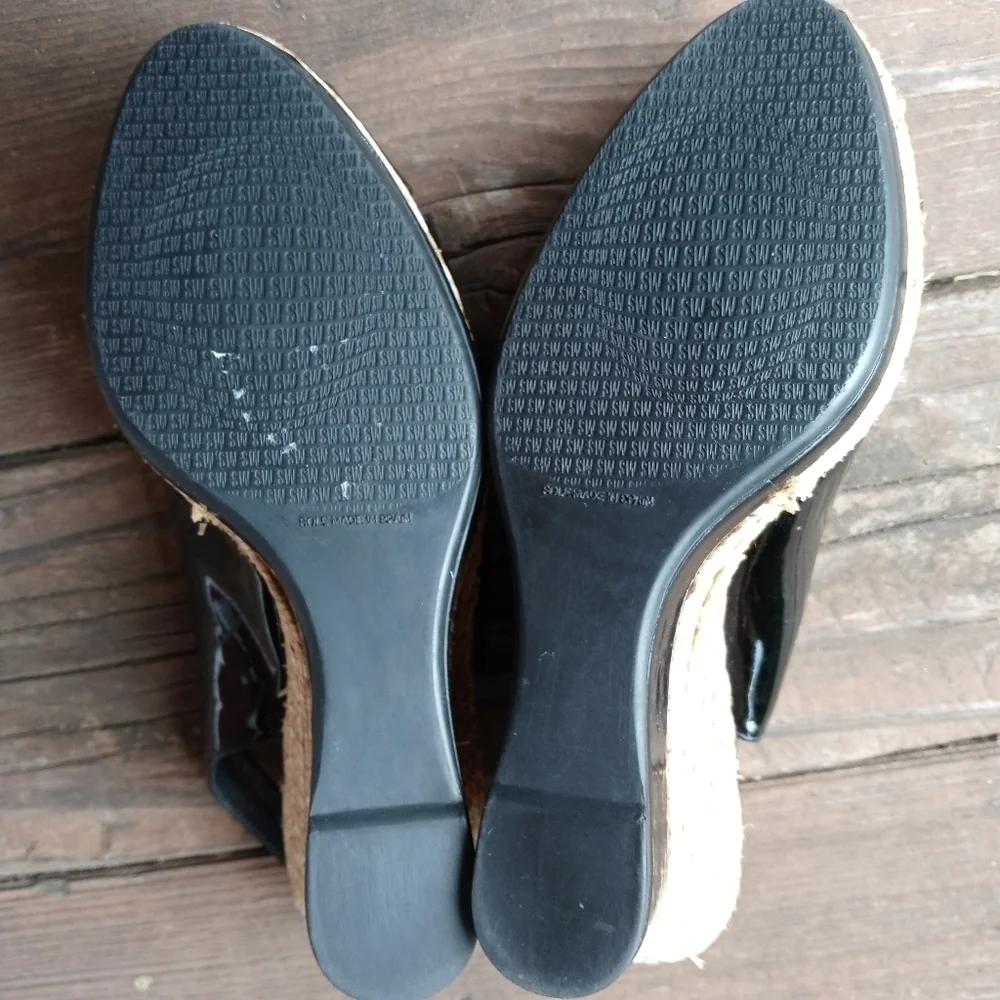 Stuart Weitzman women's black patent leather platf